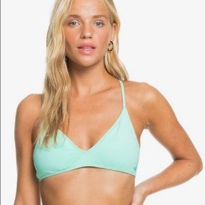 Roxy Beach Classics Athletic Bikini Top. Sz Med in sea glass NWT